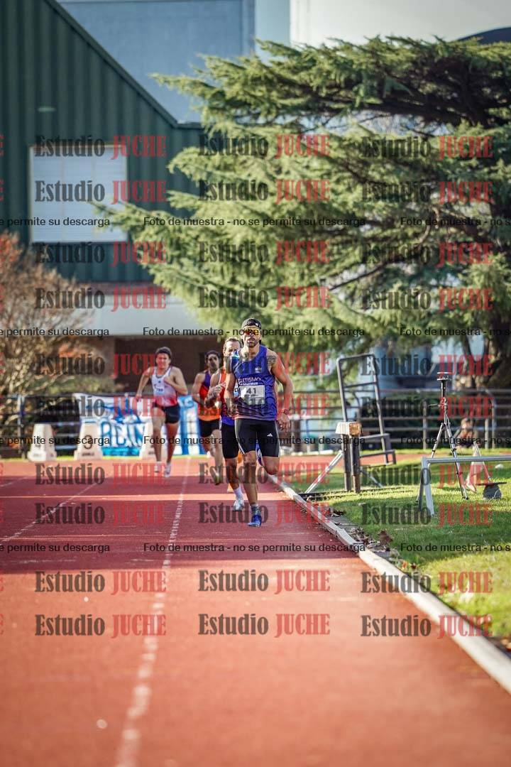 Fotos de los 800 m llanos de varones