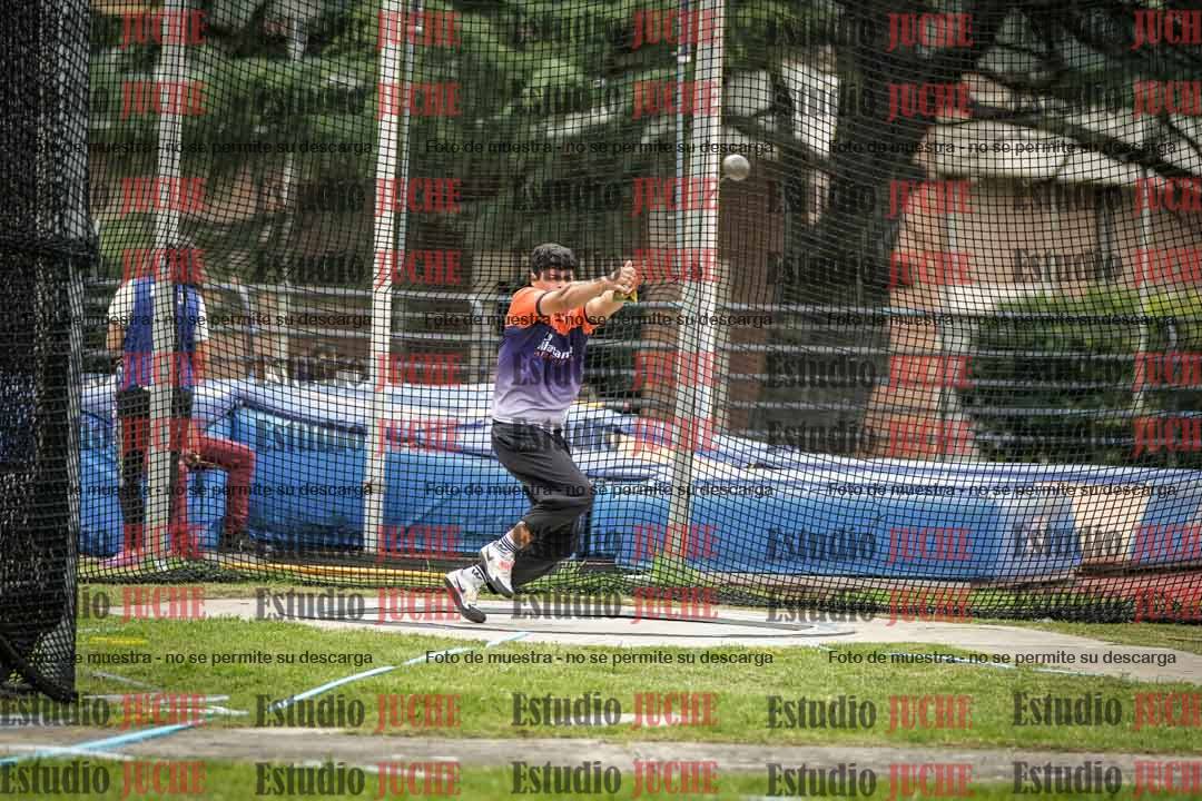 Fotos del lanzamiento de martillo de varones