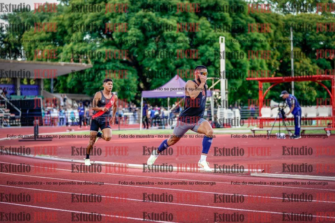 Fotos de los 400 m llanos de varones