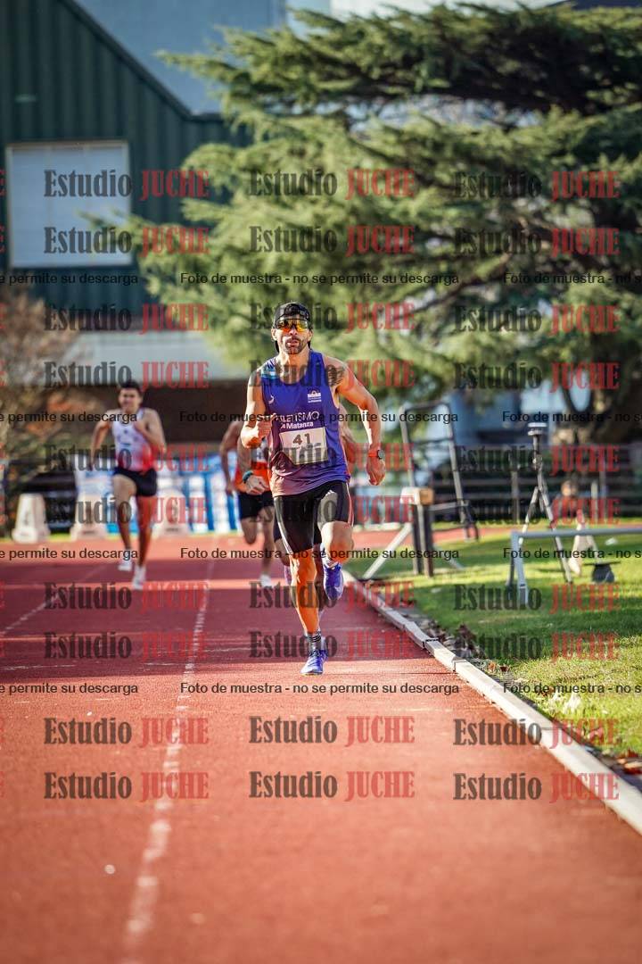 Fotos de los 800 m llanos de varones