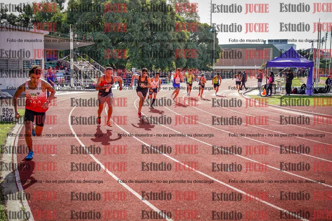 Fotos de los 800 m llanos de varones