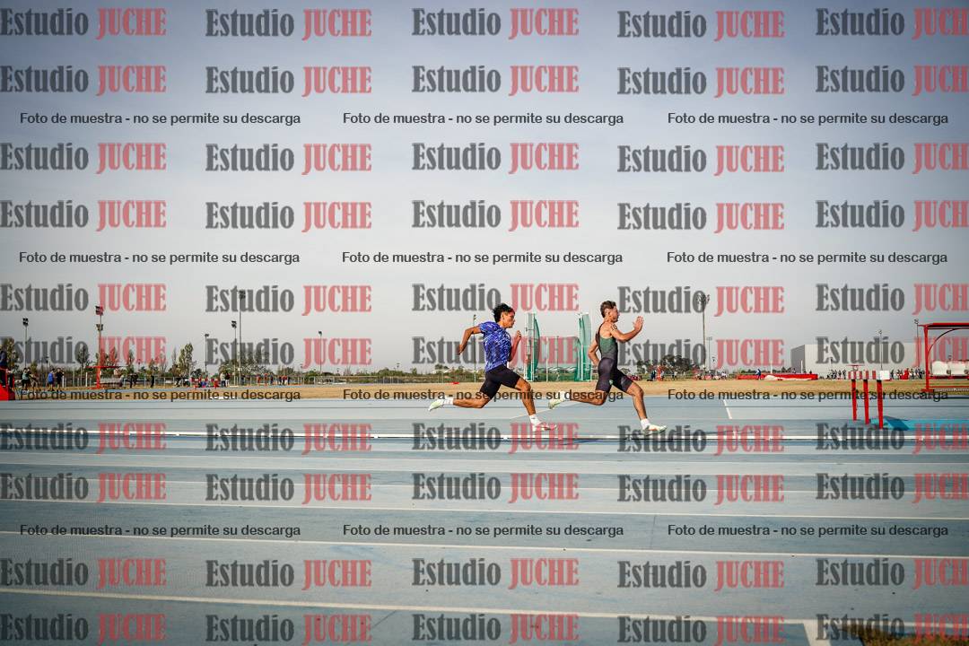 Fotos de los 200 m llanos de varones