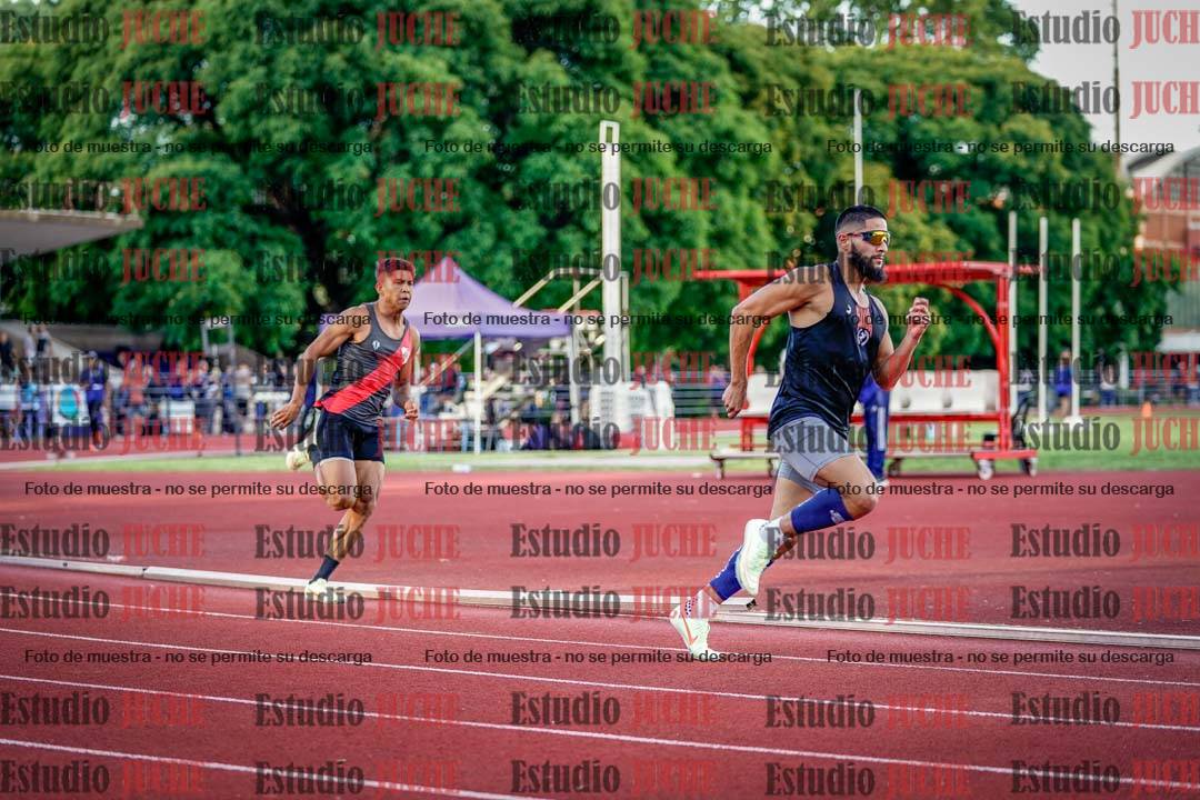 Fotos de los 400 m llanos de varones