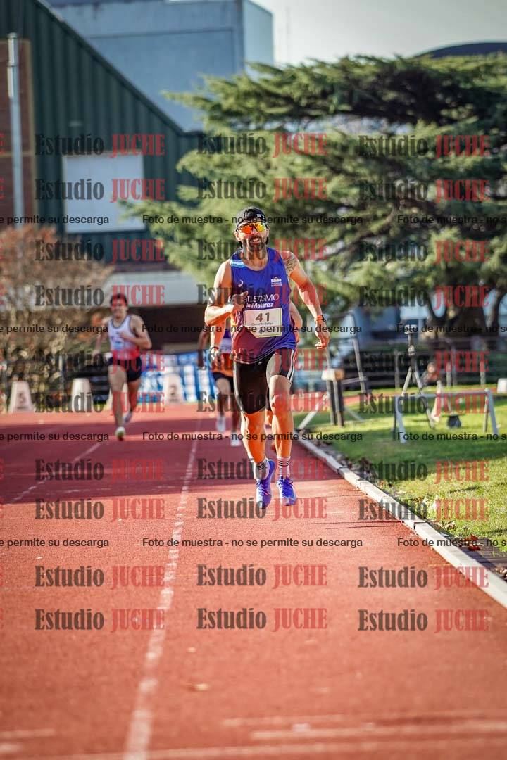 Fotos de los 800 m llanos de varones