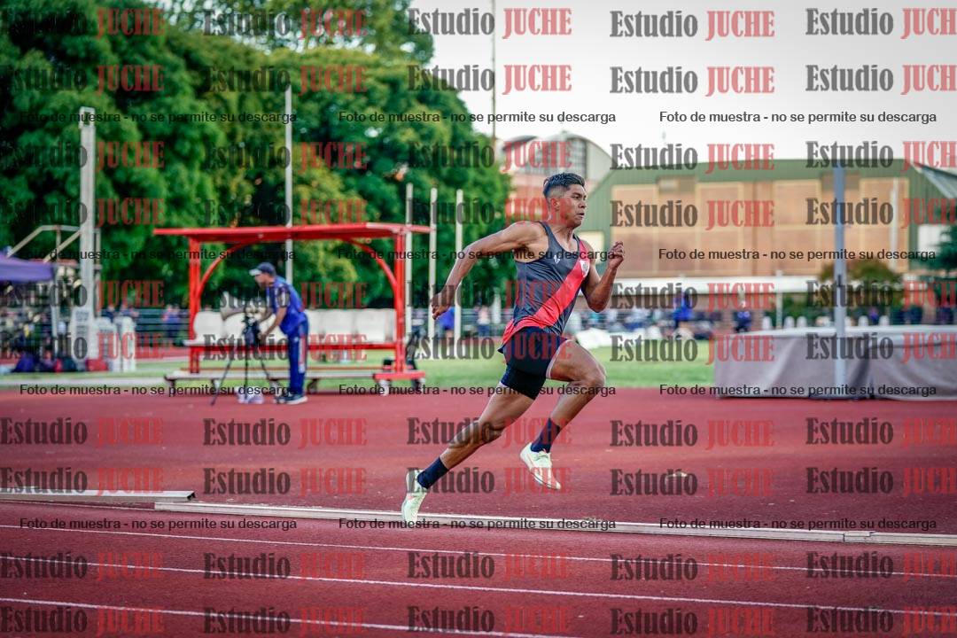 Fotos de los 400 m llanos de varones