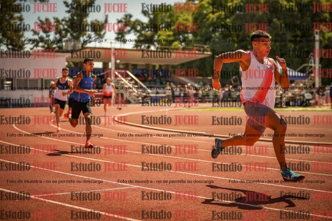 Fotos de los 400 m llanos de varones