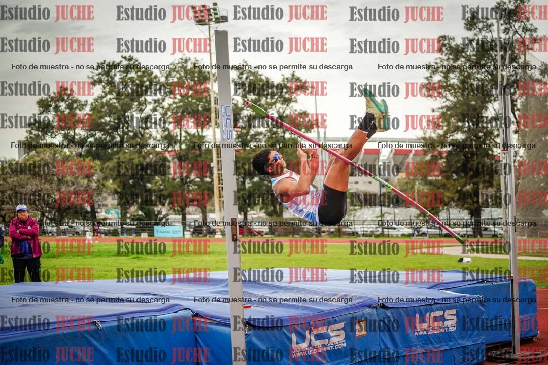 Fotos del salto en alto de varones