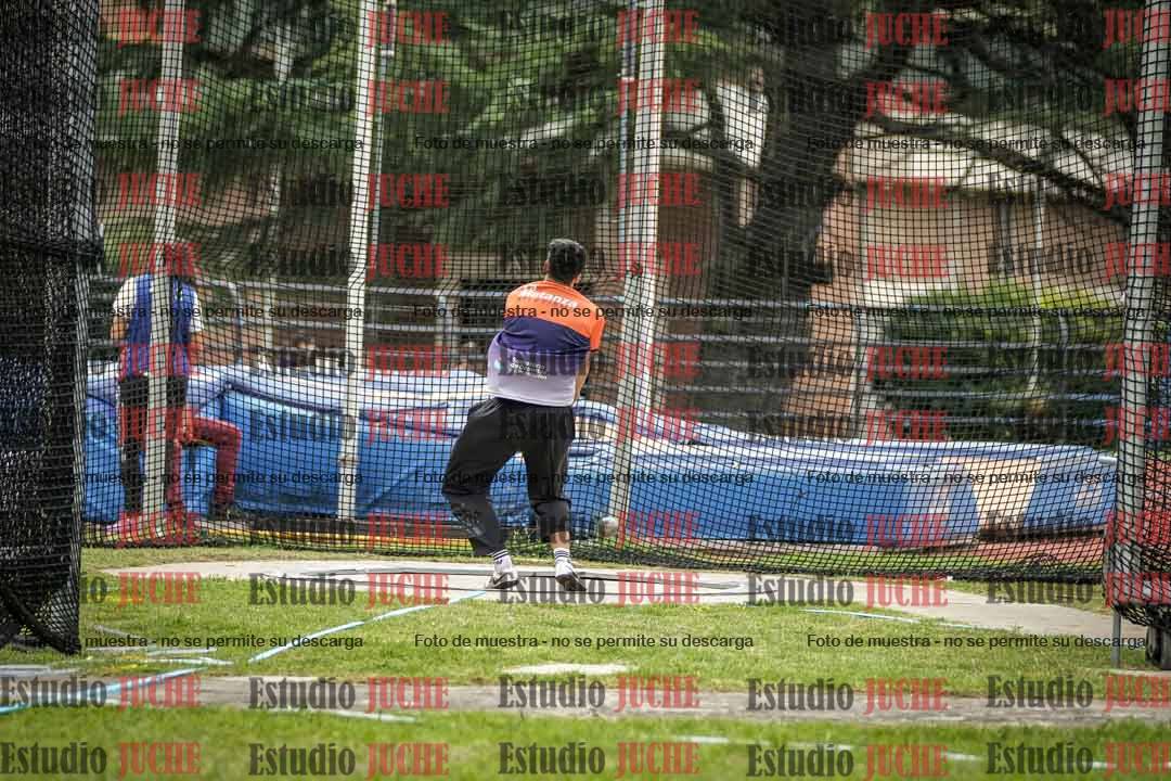 Fotos del lanzamiento de martillo de varones