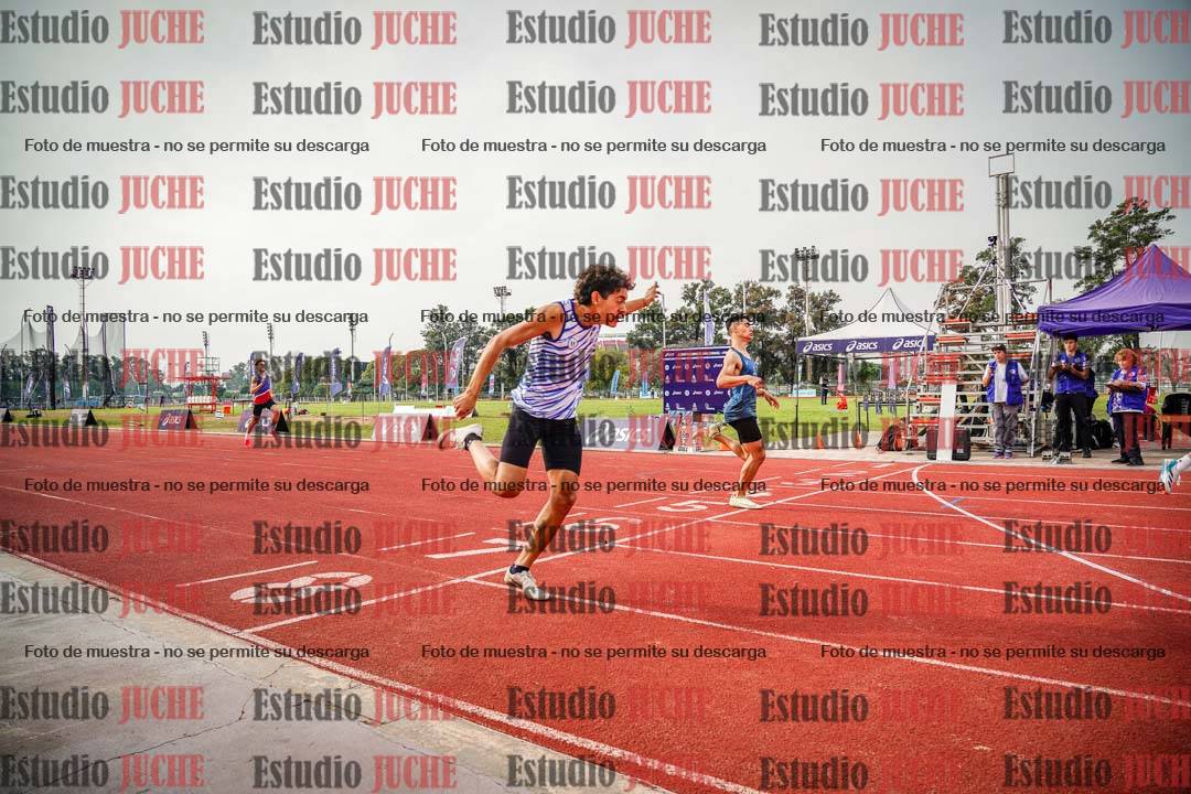 Fotos de los 400 m llanos de varones