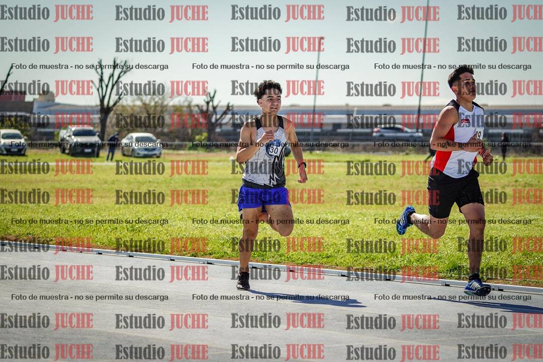 Fotos de los 800 m llanos de varones