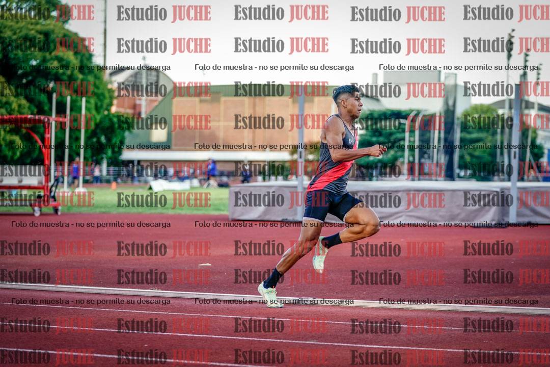 Fotos de los 400 m llanos de varones