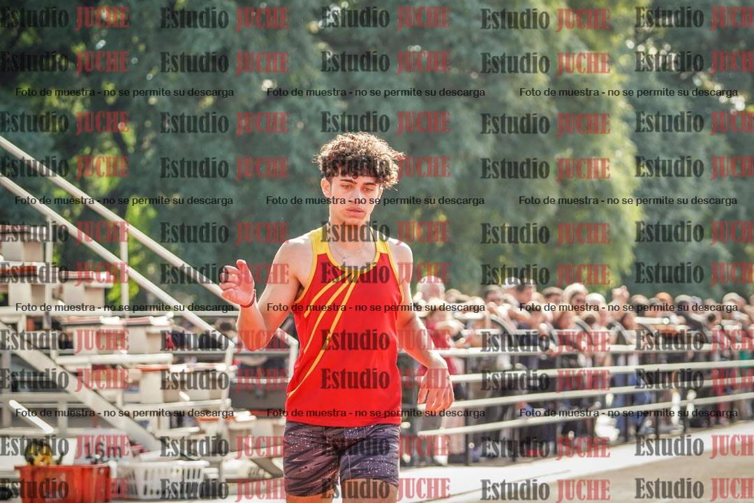 Fotos de los 200 m llanos de varones