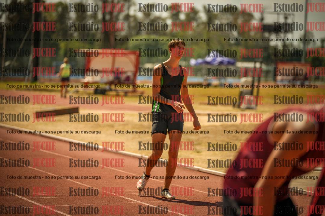 Fotos de los 400 m con vallas de varones