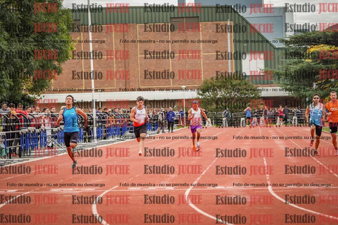 Fotos de los 100 m llanos de varones