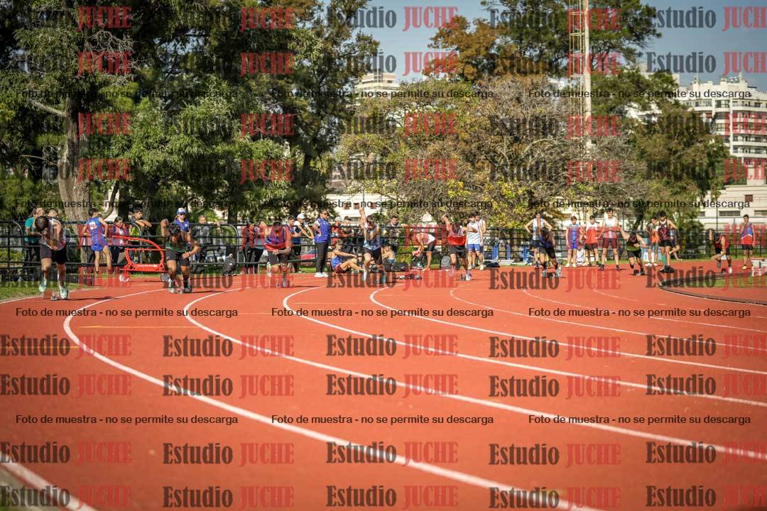 Fotos de los 200 m llanos de varones