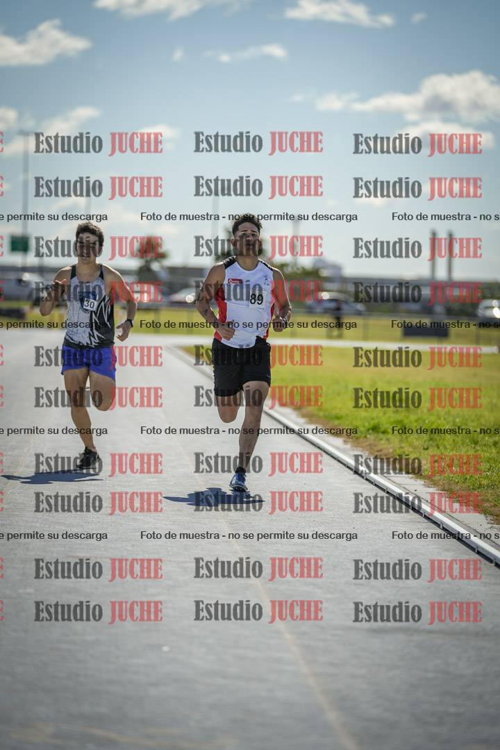 Fotos de los 800 m llanos de varones