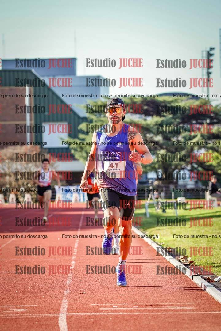Fotos de los 800 m llanos de varones