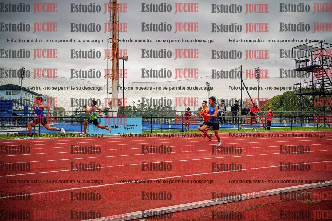 Fotos de los 200 m llanos de varones