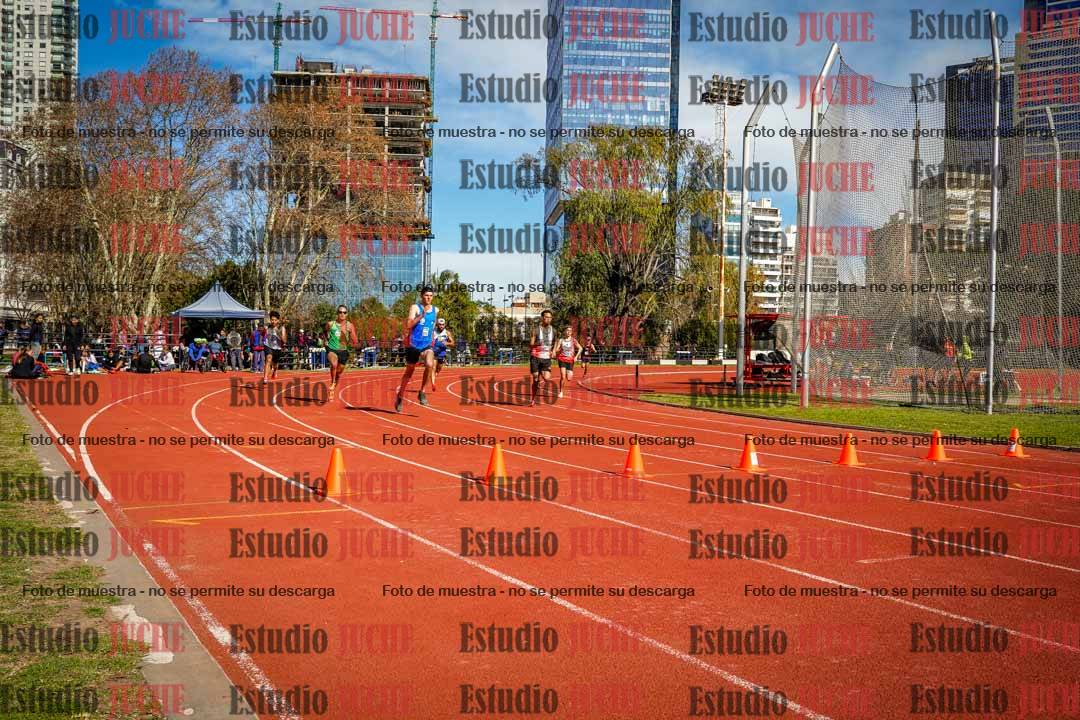 Fotos de los 800 m llanos de varones