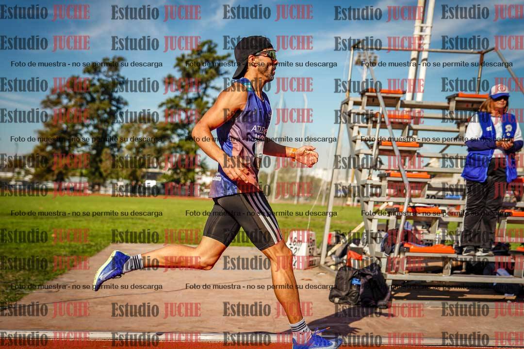 Fotos de los 800 m llanos de varones