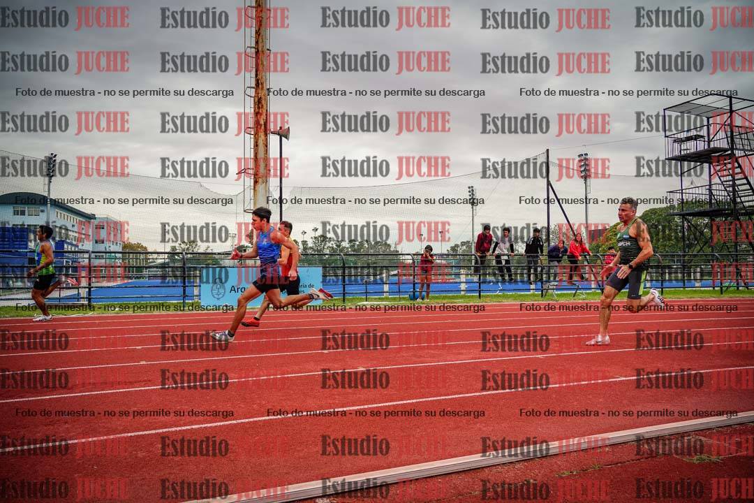 Fotos de los 200 m llanos de varones