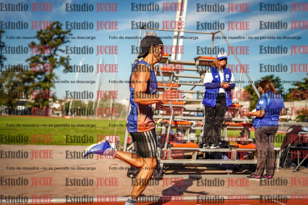 Fotos de los 800 m llanos de varones