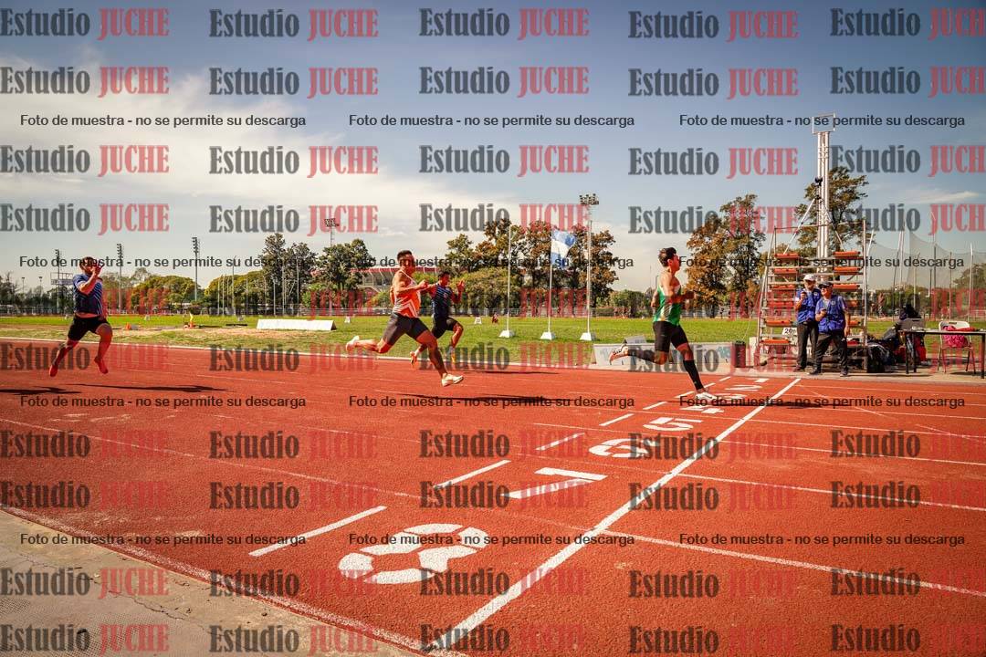 Fotos de los 100 m llanos de varones