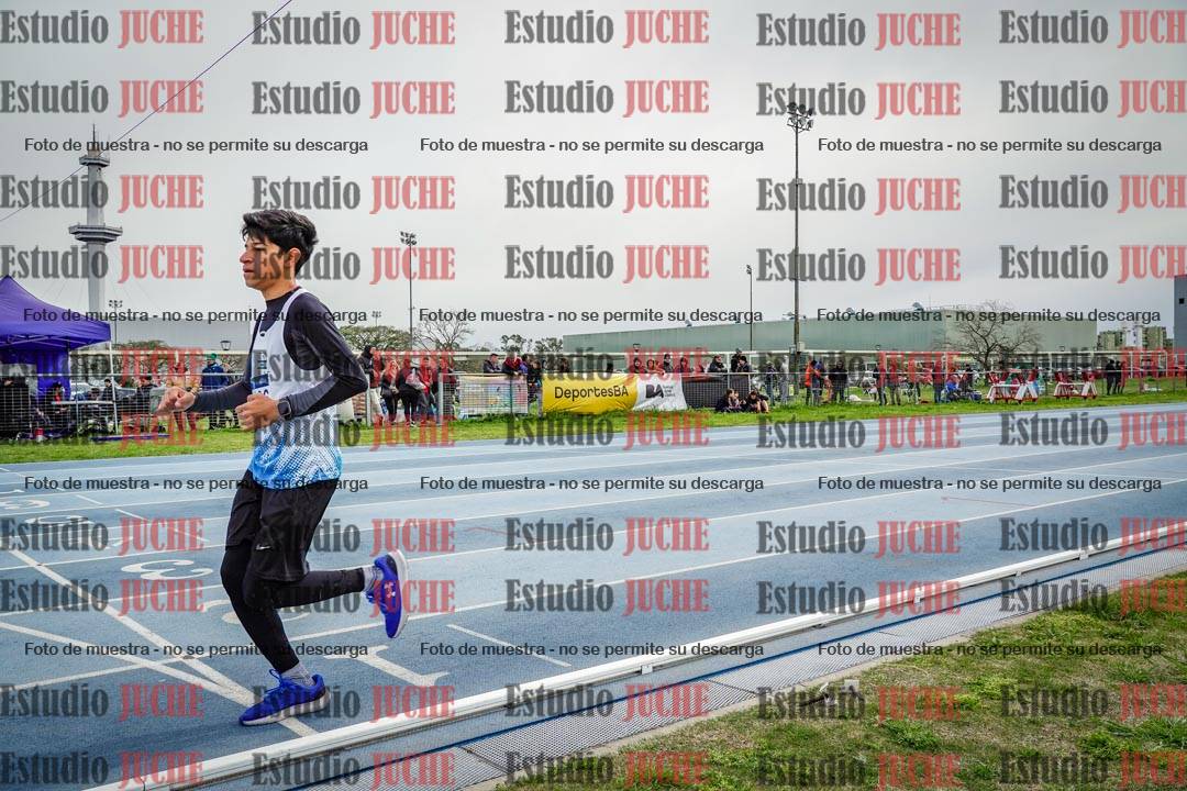 Fotos de los 800 m llanos de varones - U17