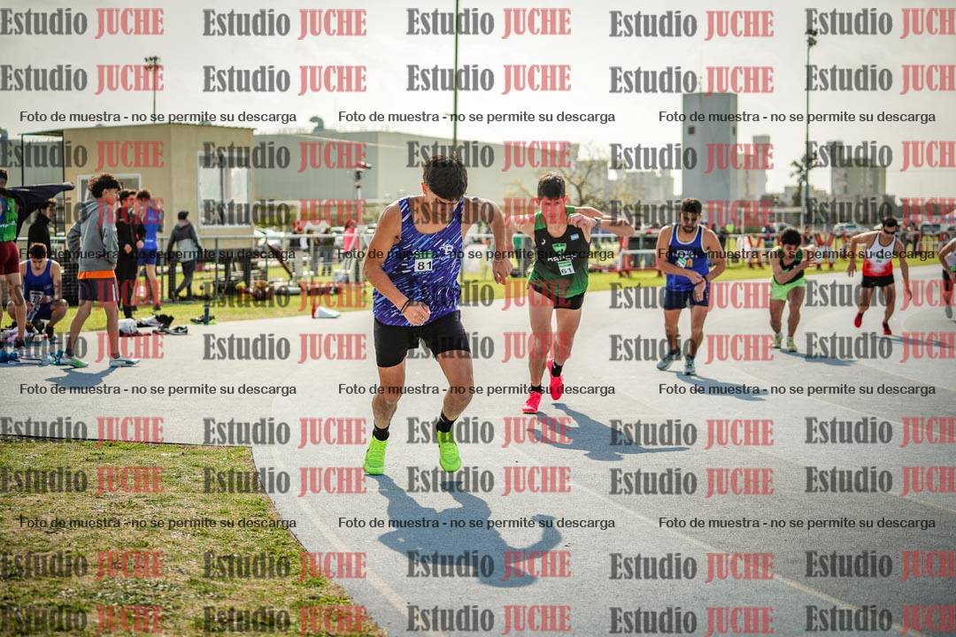 Fotos de los 800 m llanos de varones