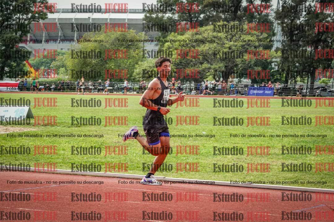 Fotos de los 3000 m llanos de varones