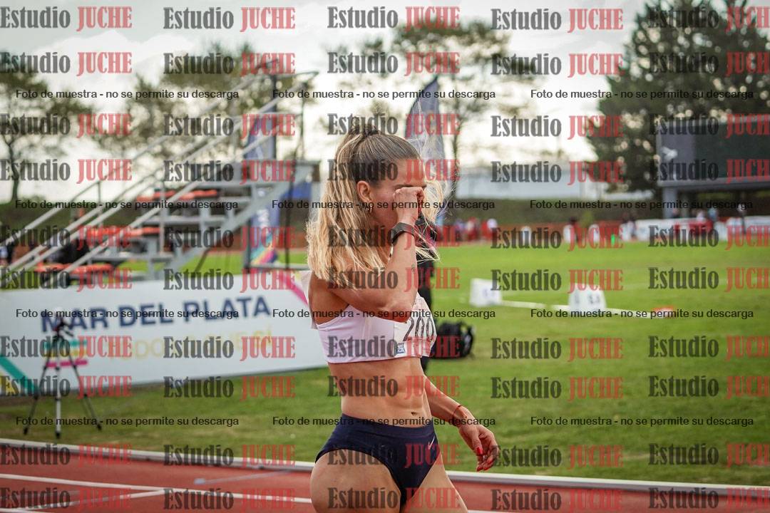 Fotos de algunos extras y podios del día 3