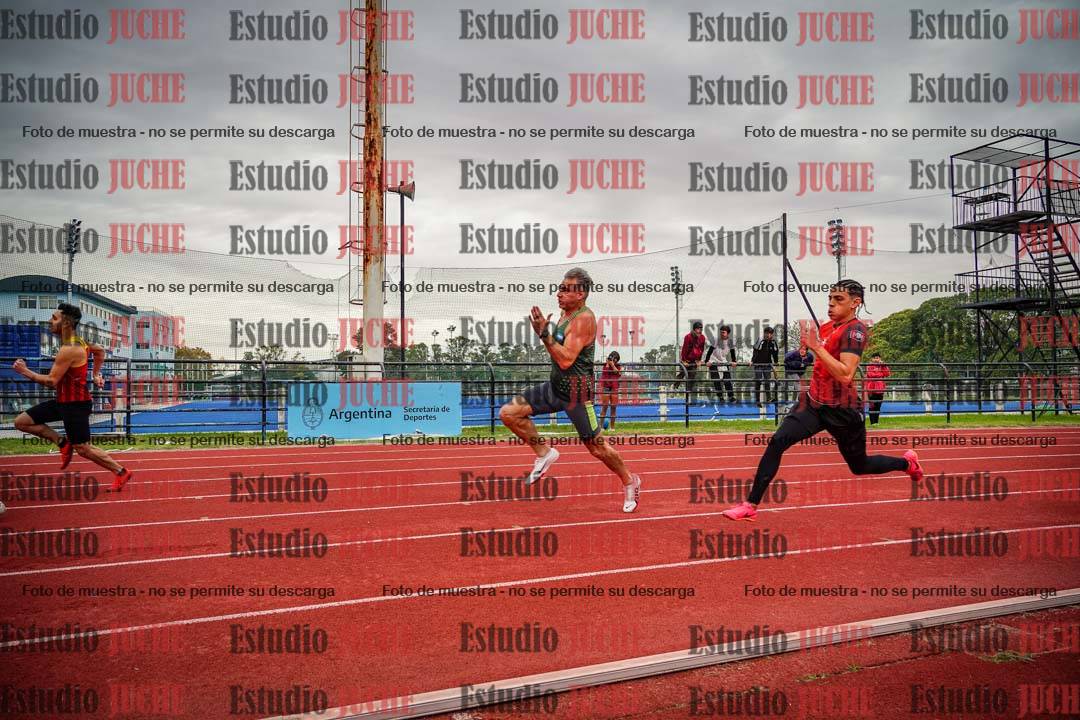Fotos de los 200 m llanos de varones