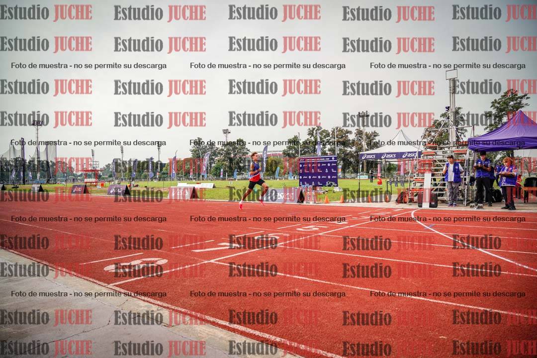 Fotos de los 400 m llanos de varones