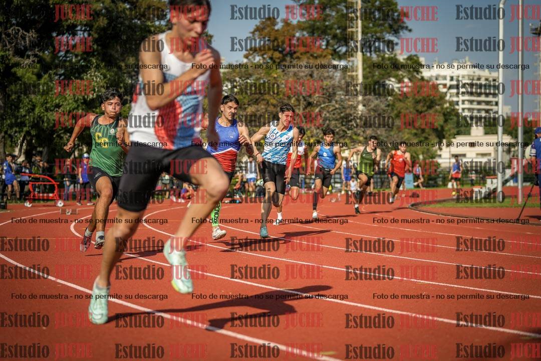 Fotos de los 200 m llanos de varones