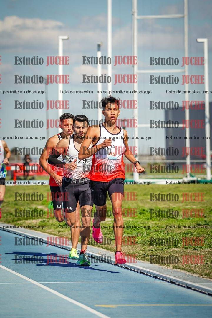 Fotos de los 5000 m llanos de mujeres y varones