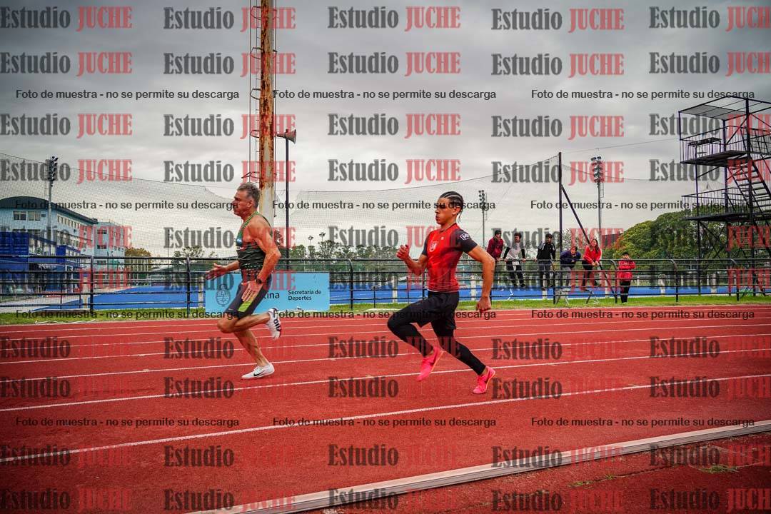 Fotos de los 200 m llanos de varones
