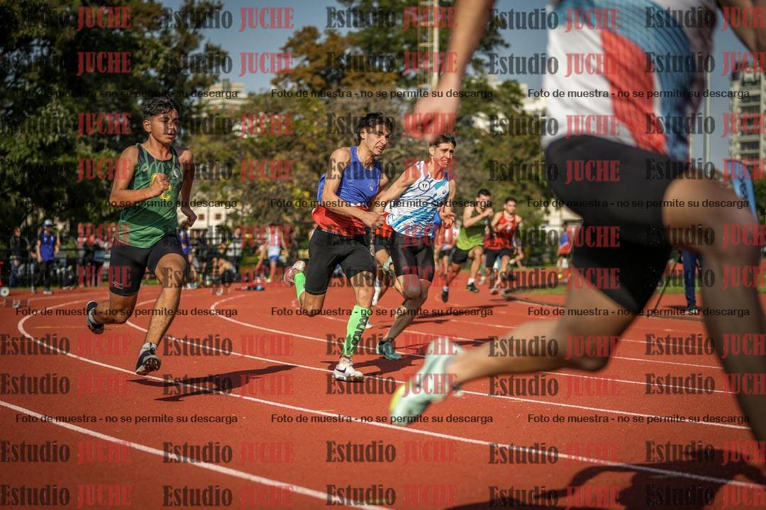 Fotos de los 200 m llanos de varones