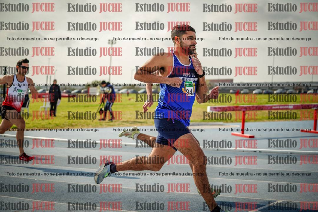 Fotos de los 800 m llanos de varones