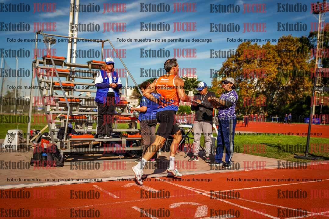 Fotos de los 800 m llanos de varones
