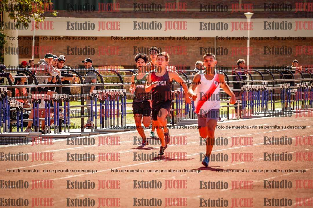 Fotos de los 400 m llanos de varones