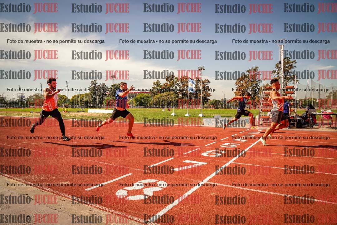 Fotos de los 100 m llanos de varones