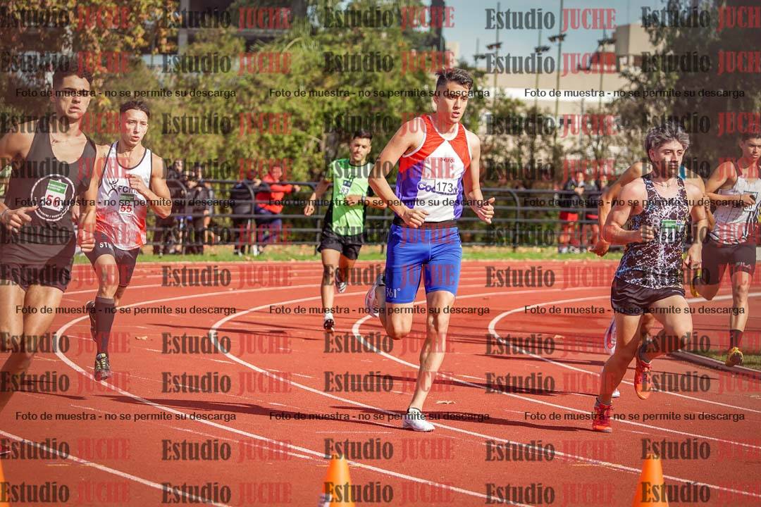Fotos de los 800 m llanos de varones