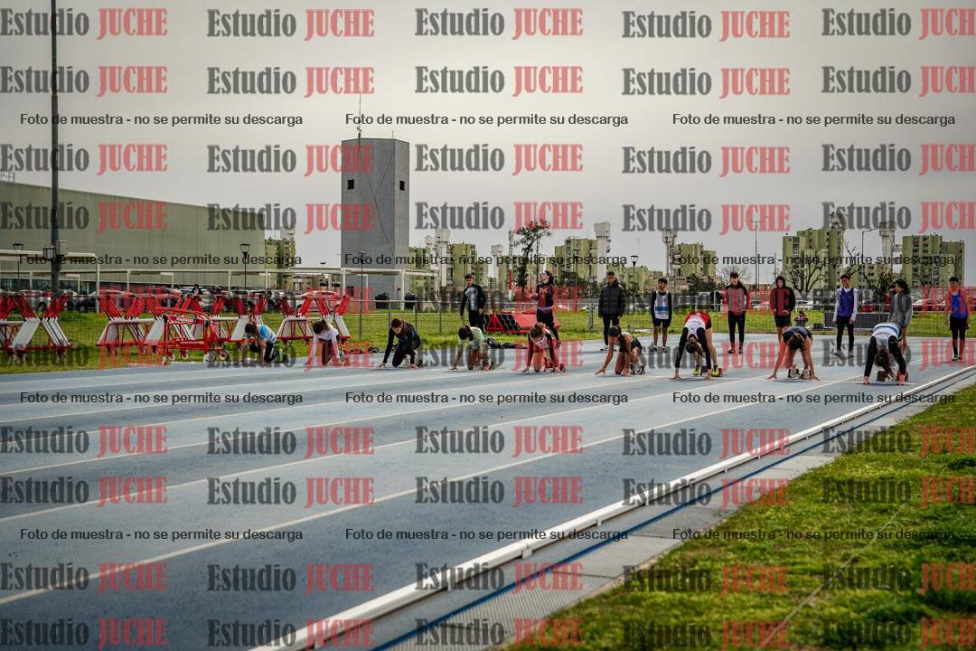 Fotos de los 80 m llanos de mujeres - U14 (FINAL)