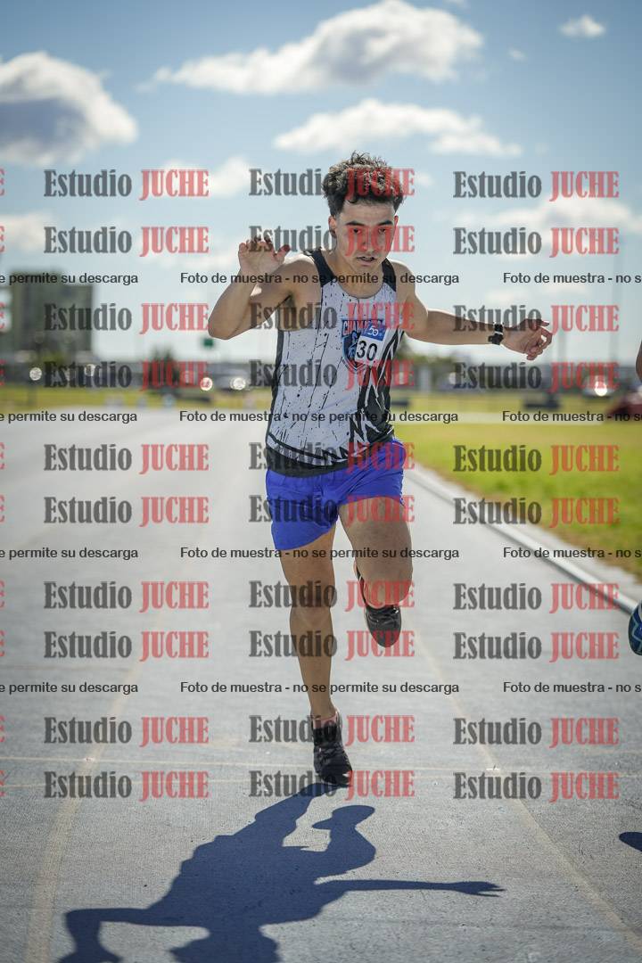 Fotos de los 800 m llanos de varones