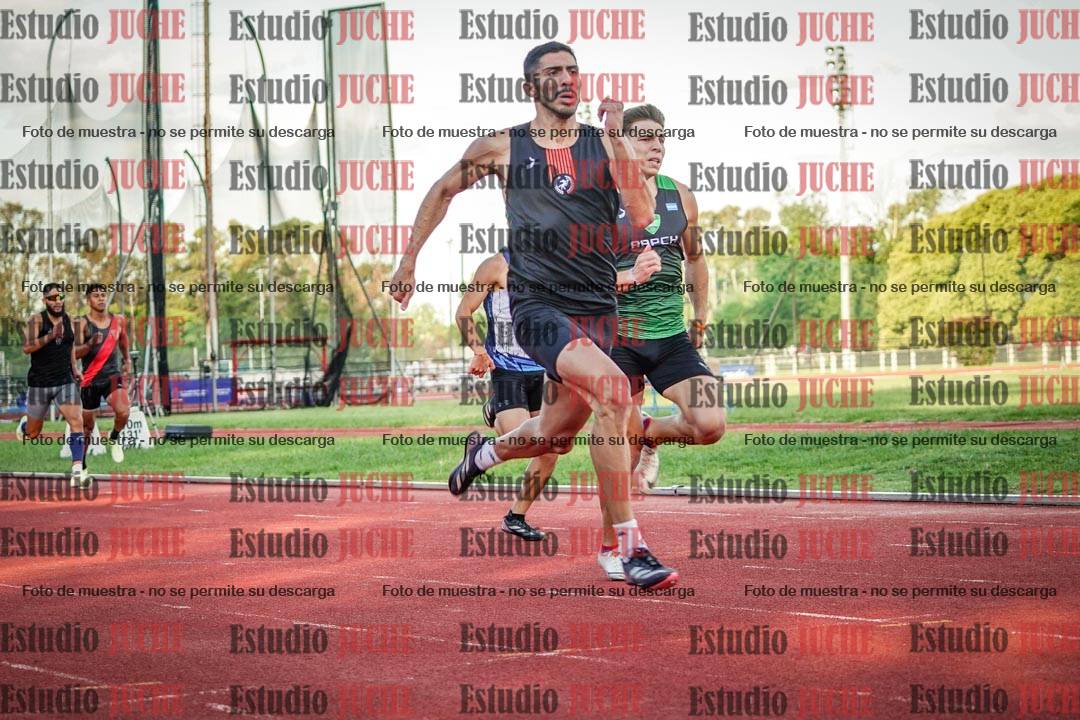 Fotos de los 400 m llanos de varones