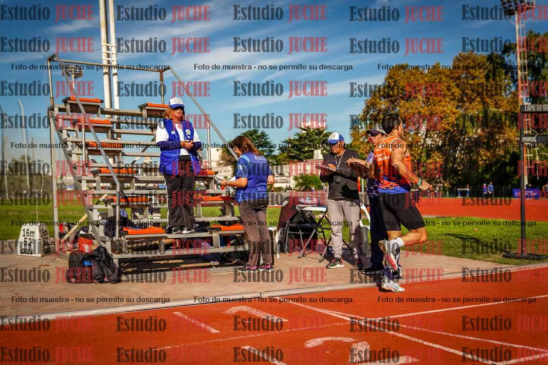 Fotos de los 800 m llanos de varones