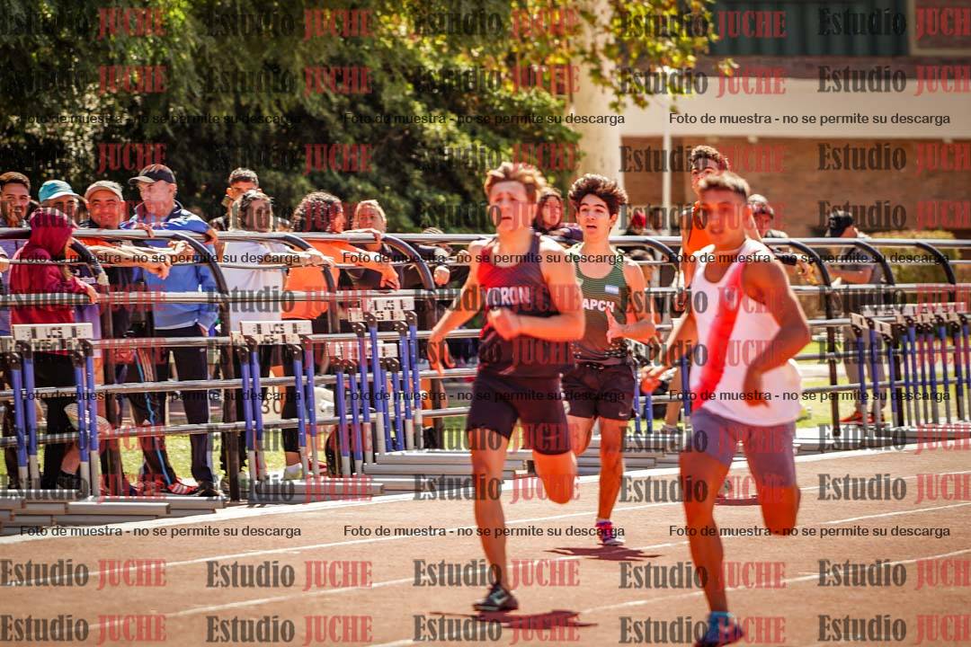 Fotos de los 400 m llanos de varones