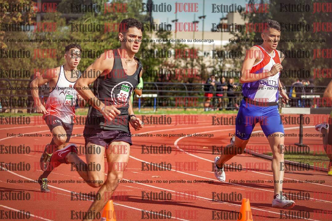 Fotos de los 800 m llanos de varones