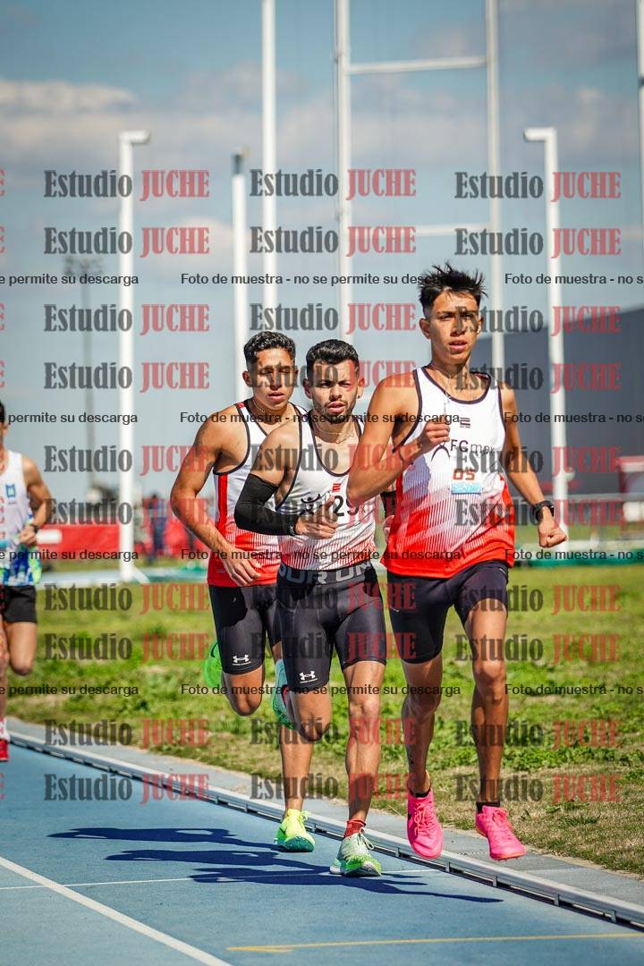 Fotos de los 5000 m llanos de mujeres y varones