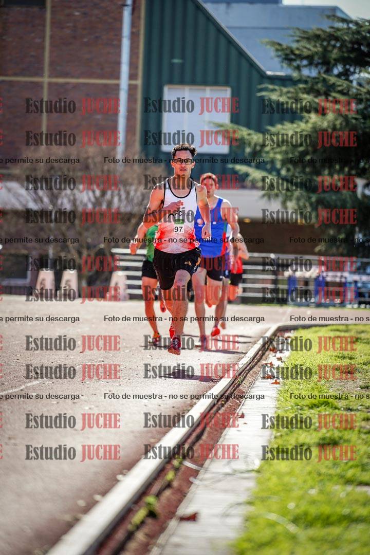 Fotos de los 800 m llanos de varones